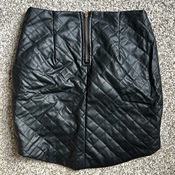 🦋 Richcoco Faux Leather Black Mini Skirt Holiday Party Formal Small 💖 - Picture 4 of 6